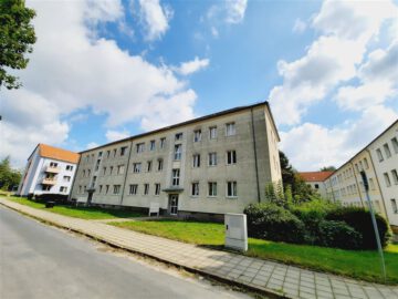 geräumige 2-Zimmer-Wohnung, Nähe Kindergarten, 01979 Lauchhammer, Etagenwohnung